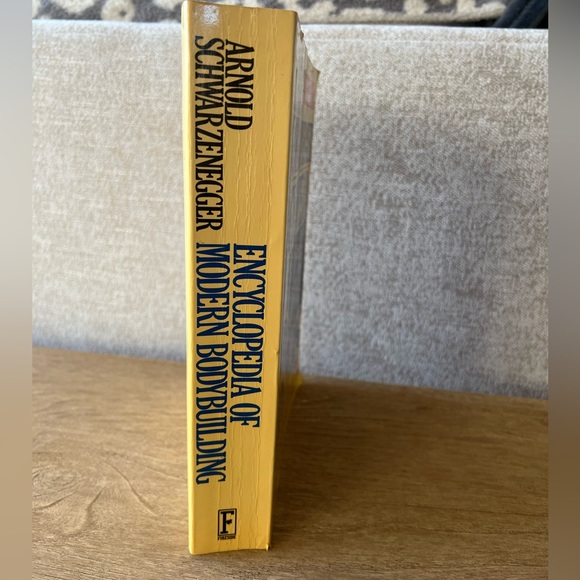 Arnold Schwarzenegger
Encyclopedia of Modern Bodybuilding - Picture 4 of 5